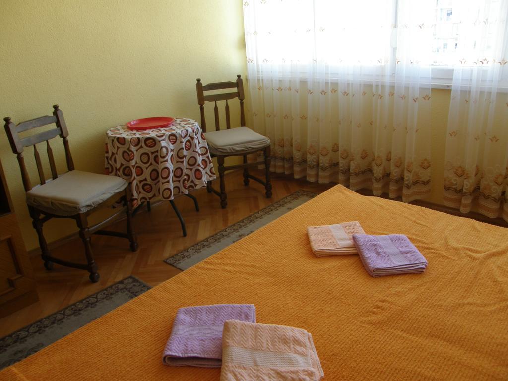 Neva Rooms Split Buitenkant foto